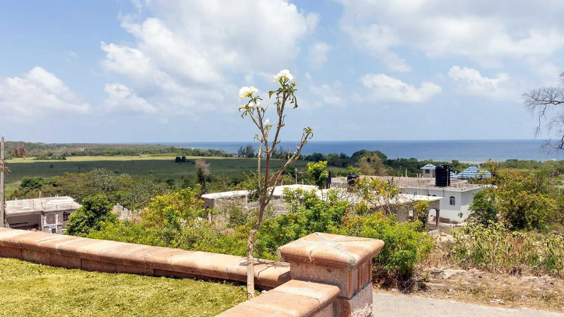 Holiday home The Vista Luxury Home Runaway Bay